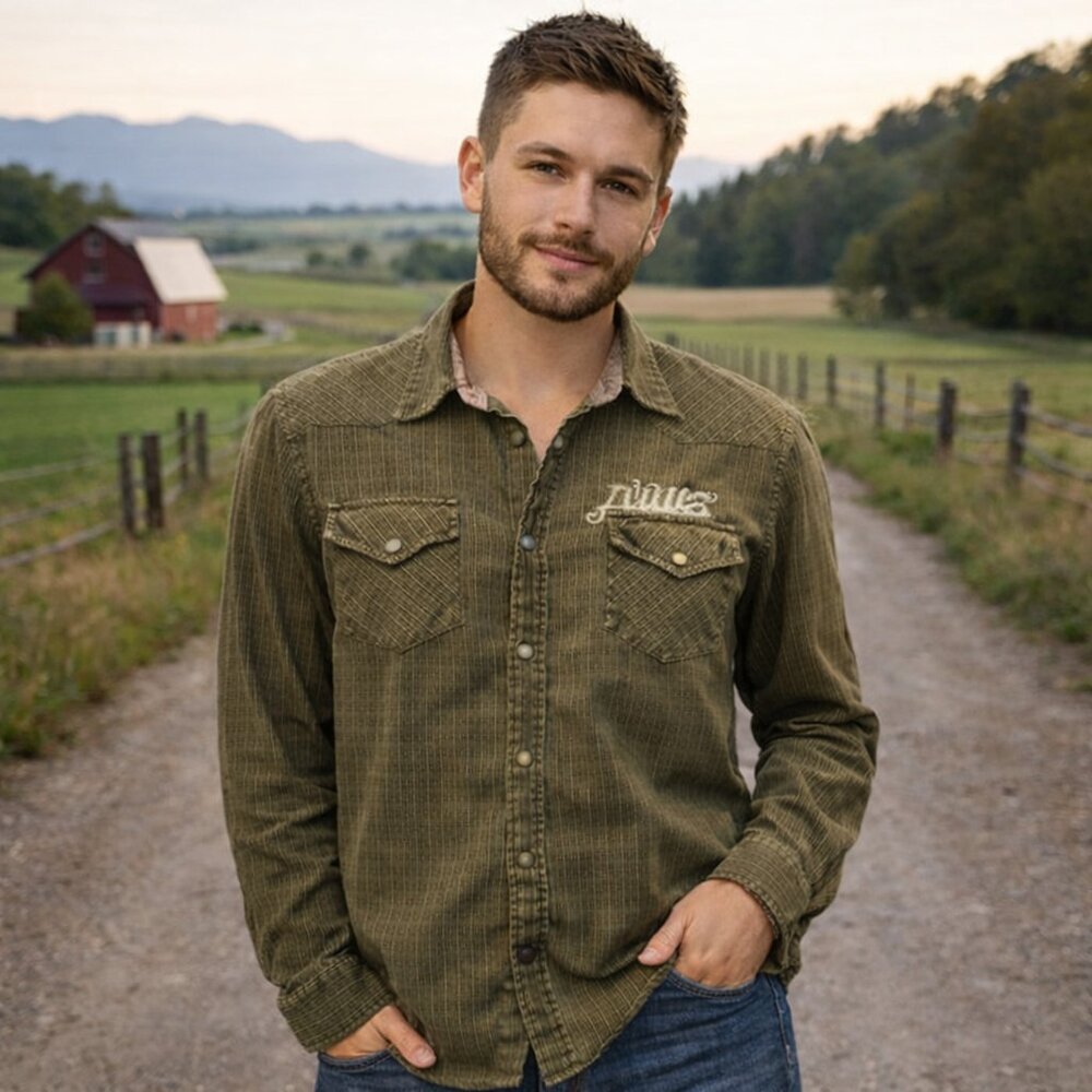 Guess Jeans Button/Snap Down Shirt. Size Large